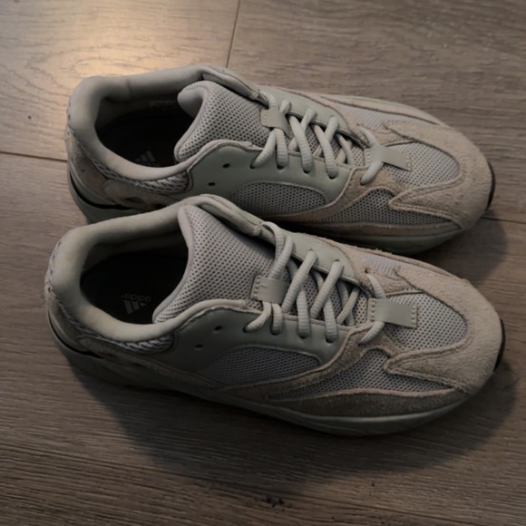 Yeezy 700 V1 Salt-  SOLD - Picture 2 of 3